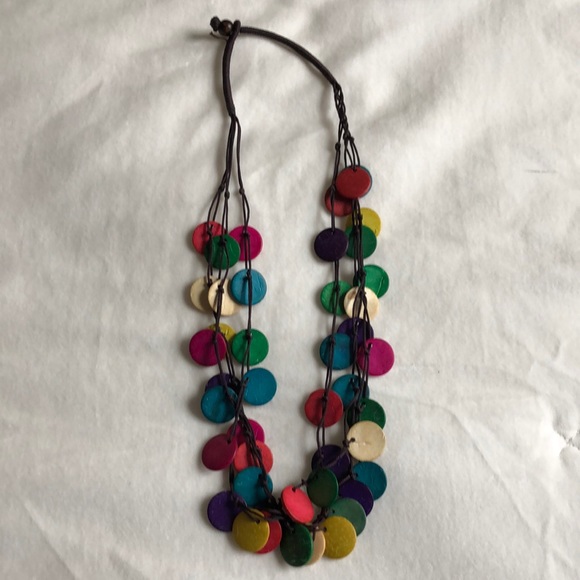 Multi color wooden disk necklace - Picture 2 of 6